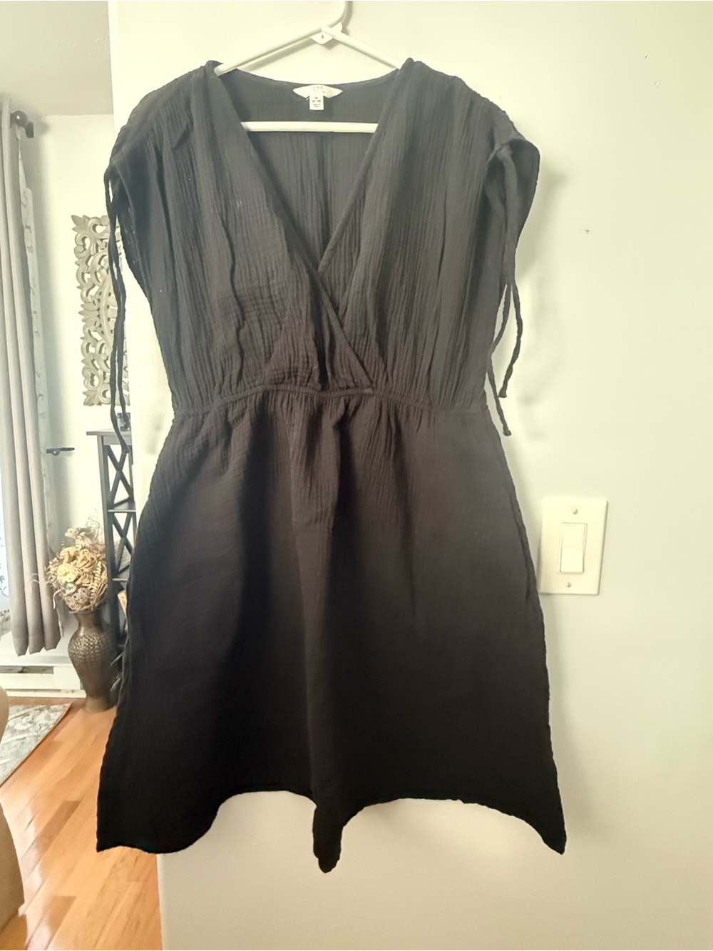 Time and Tru Black V-Neck Short Sleeve Swim Coverup